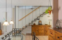 CAPOLAGO – Casa Tipica con Cantina: Tradizione e Relax