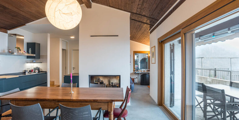 SAGNO – NIDO, CASA DA VIVERE CON VISTA CHE EMOZIONA