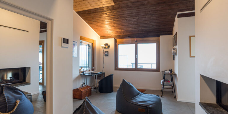 SAGNO – NIDO, CASA DA VIVERE CON VISTA CHE EMOZIONA