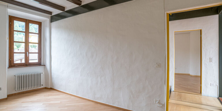 RANCATE – AFFASCINANTE CASA CON LOGGIA E VISTA PANORAMICA