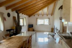 AROGNO – POSSIBILE CASA DI VACANZA, MANSARDA IN CASA D’EPOCA RISTRUTTURATA