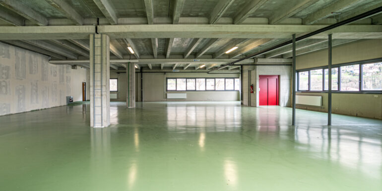 RANCATE – IMMOBILE CIELO-TERRA A DESTINAZIONE COMMERCIALE