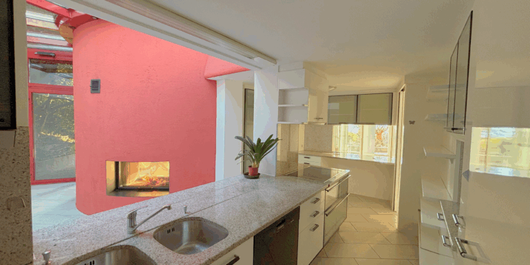 CADRO – ATRIUM HOUSE