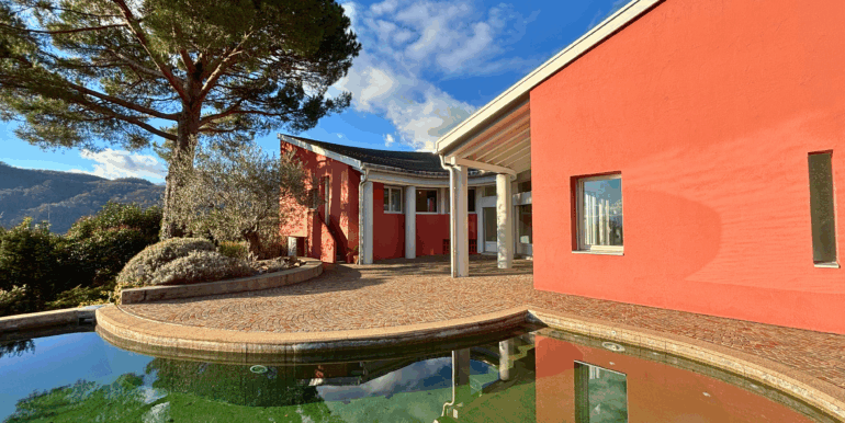 CADRO – ATRIUM HOUSE