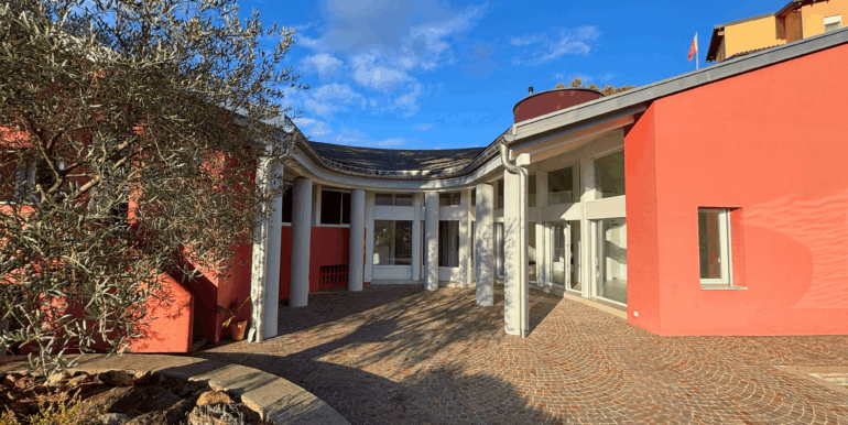 CADRO – ATRIUM HOUSE