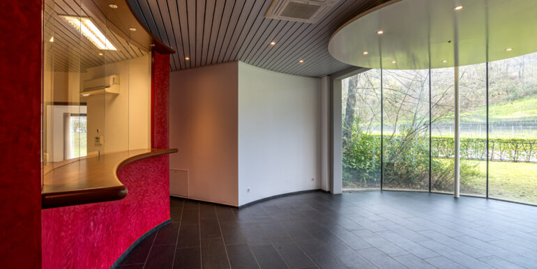 RANCATE – IMMOBILE CIELO-TERRA A DESTINAZIONE COMMERCIALE