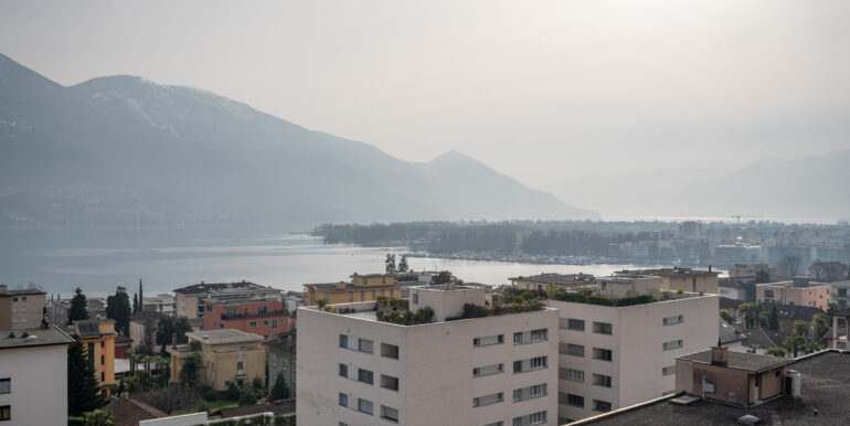MINUSIO – ATTICO CON SPLENDIDA VISTA LAGO