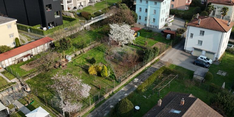 MENDRISIO CENTRO - VENDITA IN BLOCCO COMPENDIO IMMOBILIARE CON POTENZIALE EDIFICATORIO