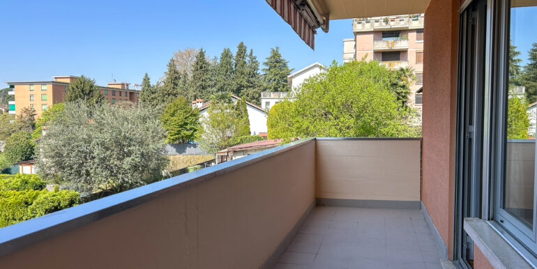 BALERNA – 3.5 LOCALI: PRATICITA’ E COMODITA’ IN UN’UNICA SOLUZIONE.