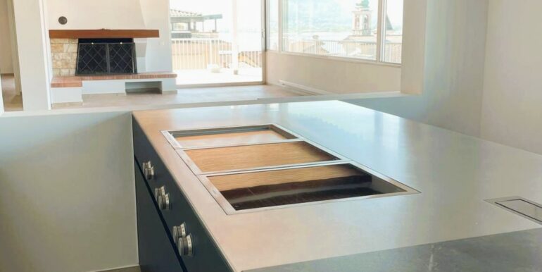 VIRA GAMBAROGNO - ATTICO IN CENTRO CON VISTA LAGO