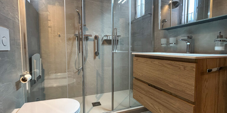 BALERNA – 3.5 LOCALI: PRATICITA’ E COMODITA’ IN UN’UNICA SOLUZIONE.